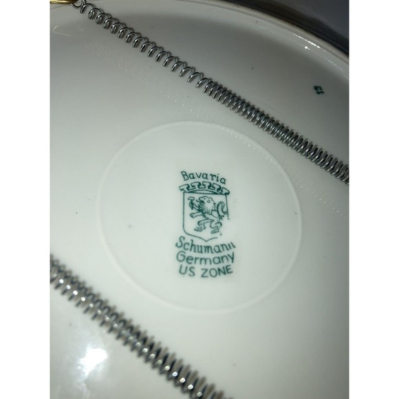 BAVARIA Schumann Floral Round Dinner Plate with Plate Hanger GERMANY US ZONE 10" - Picture 5 of 12